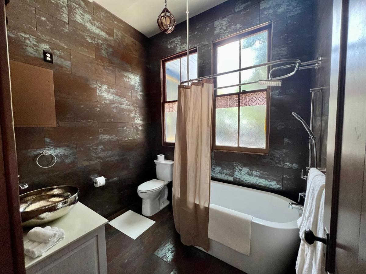1001 Nights Historic Bed And Breakfast Adults Only 세인트어거스틴 외부 사진